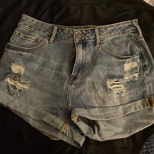 Bullhead jean shorts